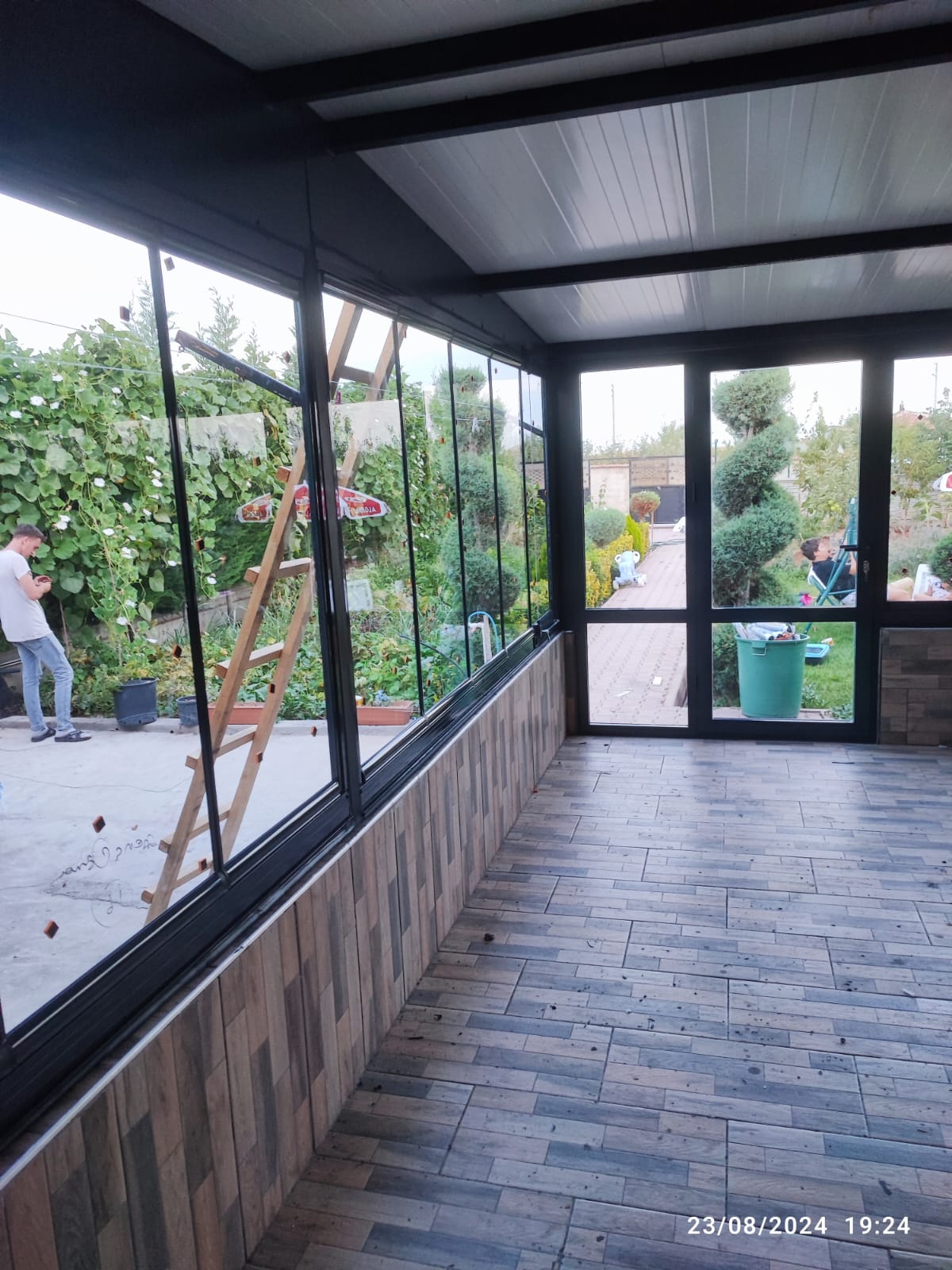 Meram Şık Veranda Siyah Cam Balkon - Konya Cam Balkon - GOM Proje Görseli 3