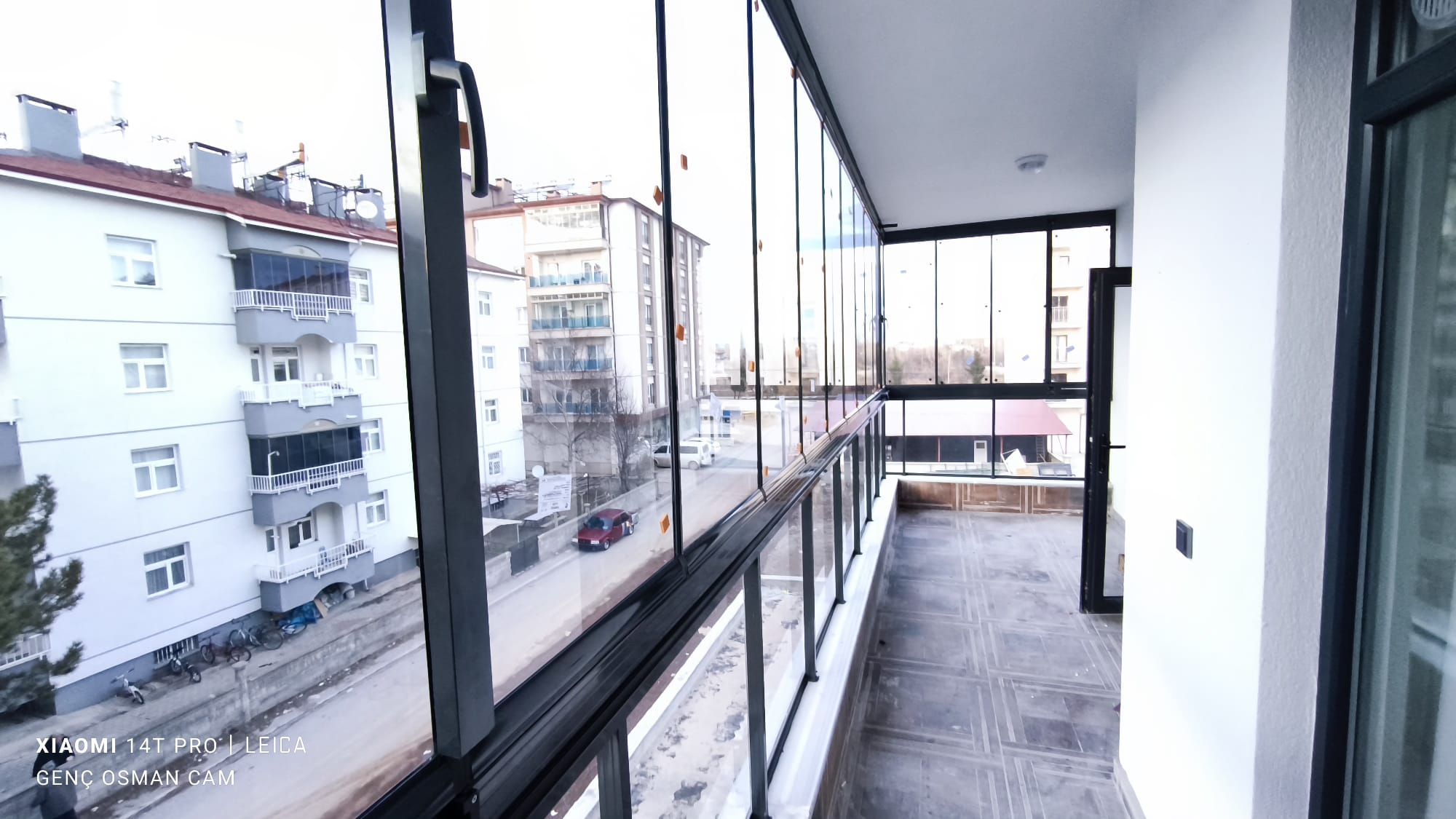 Selçuklu Siyah Profil Koyu Cam Balkon - Konya Cam Balkon - GOM Proje Görseli 7