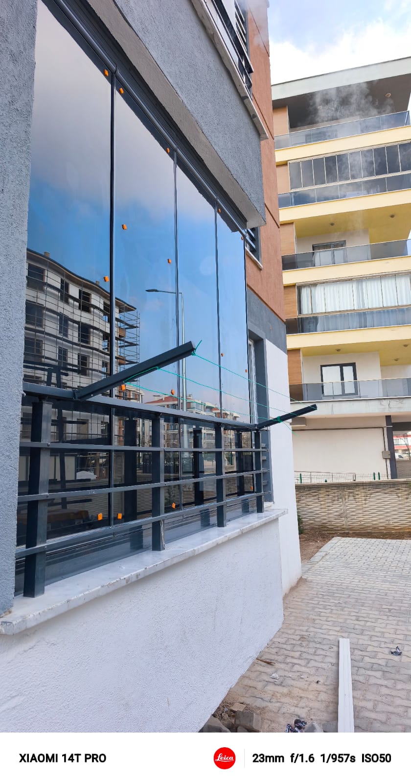 Selçuklu Minimalist Siyah Cam Balkon - Konya Cam Balkon - GOM Proje Görseli 5